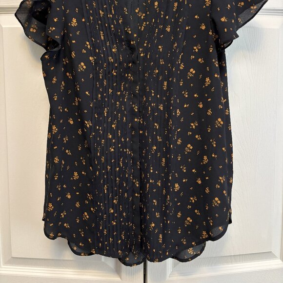 Women's H&M Size 4 Summer Blouse. - Picture 2 of 3